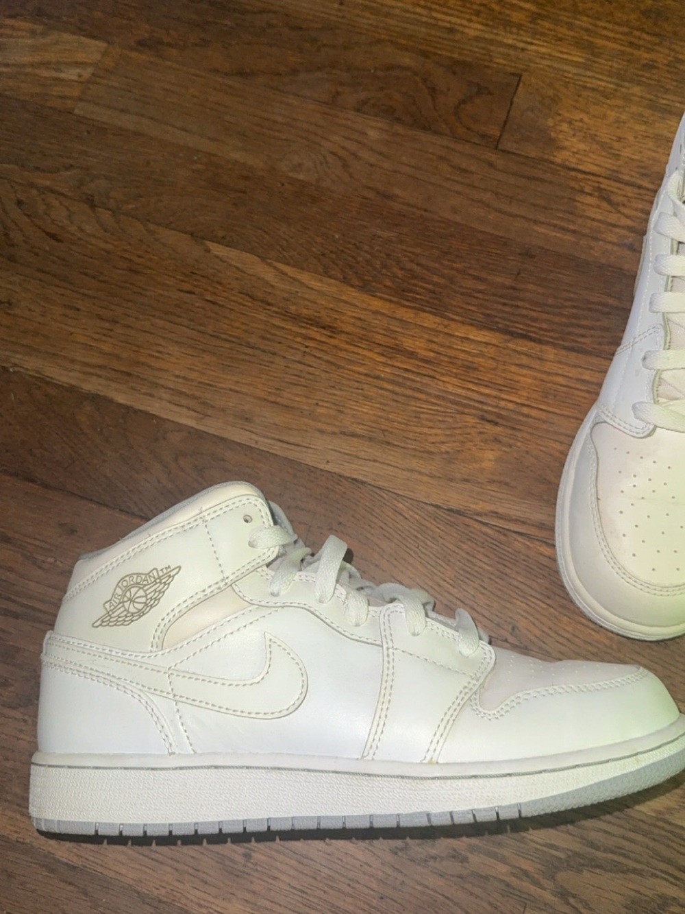 Air Jordan 1 Mid BG- All White Valuable